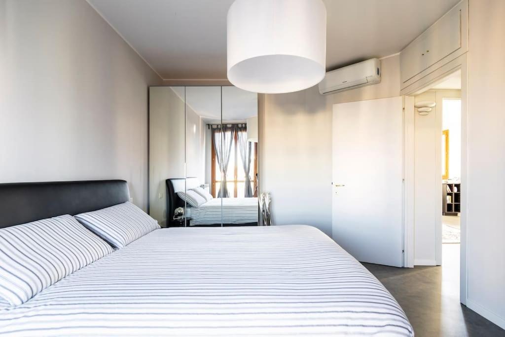 Appartement Black & White Flat In Naviglio/ Porta Genova Milan