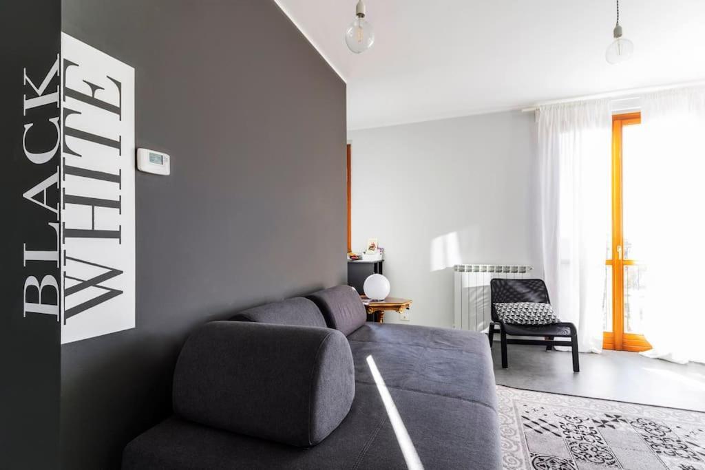 Appartement Black & White Flat In Naviglio/ Porta Genova *